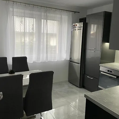 شقة Pod Leba Charbrowo